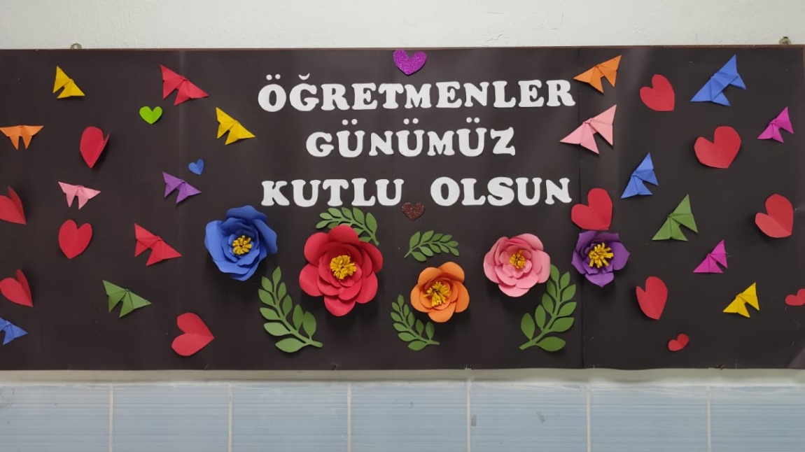 Okulumuzda Öğretmenler Günümüzü Kutladık